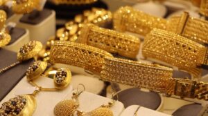 Photo buying gold and precious metals