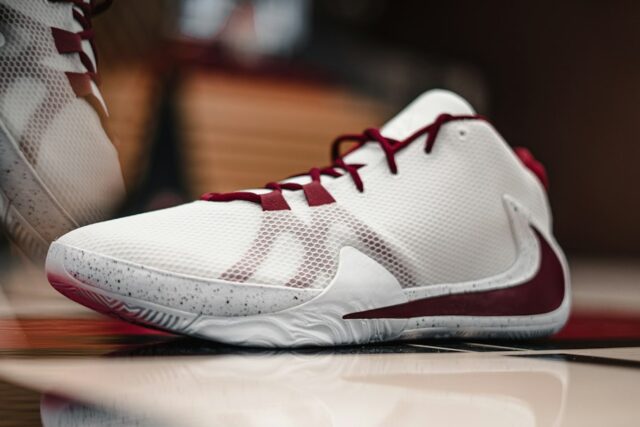 Photo sports shoes discount seasons