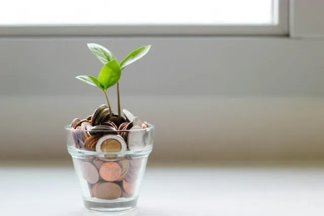 Photo saving money tips